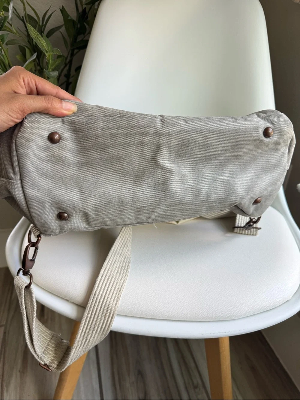 Petunia Pickle Bottom Boxy Backpack Diaper Bag Cream Gray Convertible Canvas